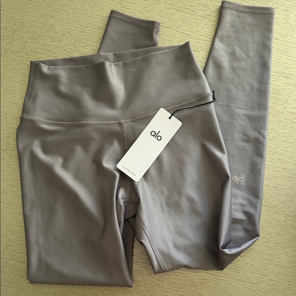 ALO Yoga Pants - ALO Yoga Leggings